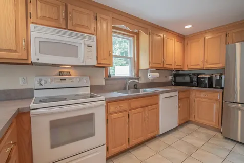 23 Smith Corner Road Newton NH 03858