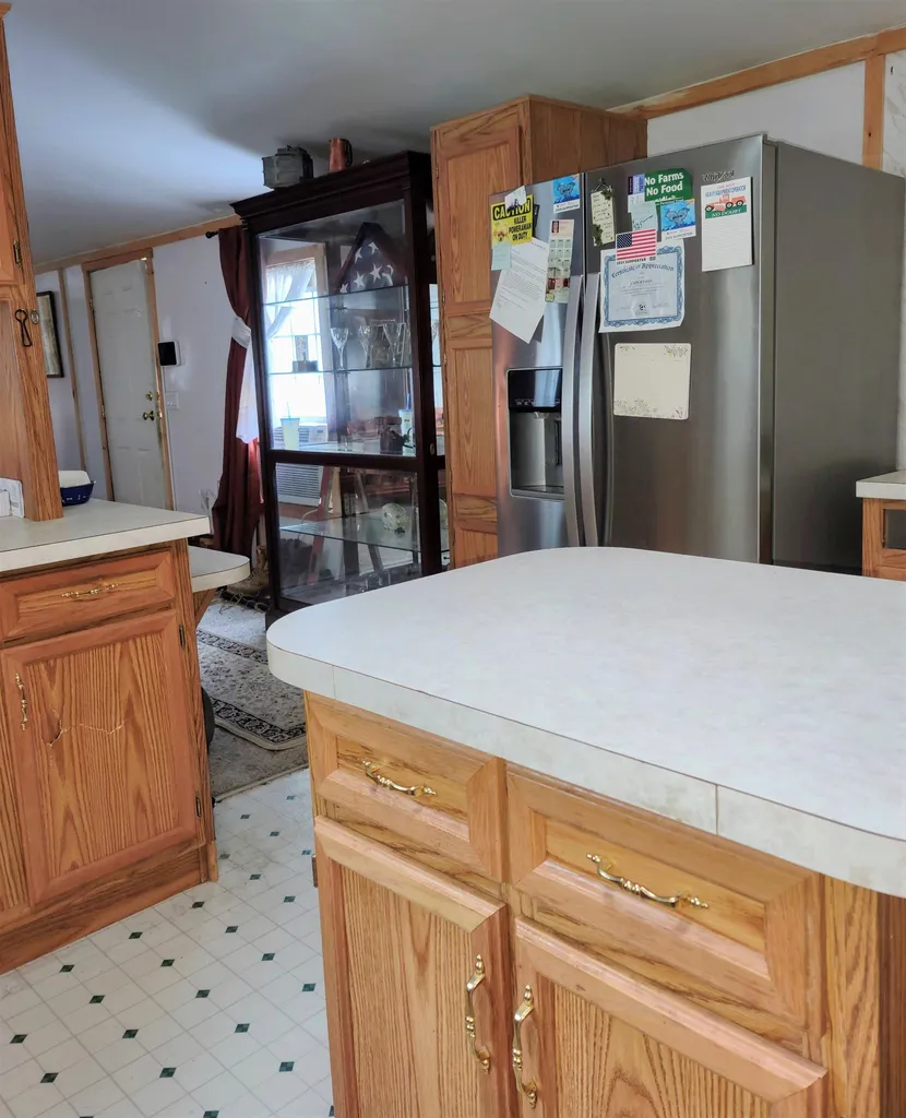 24 Fox Cross Lane Northwood NH 03261