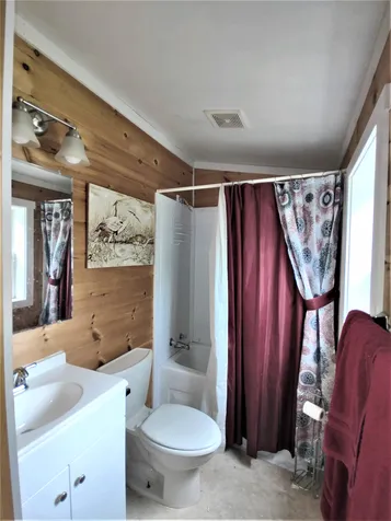 24 Fox Cross Lane Northwood NH 03261