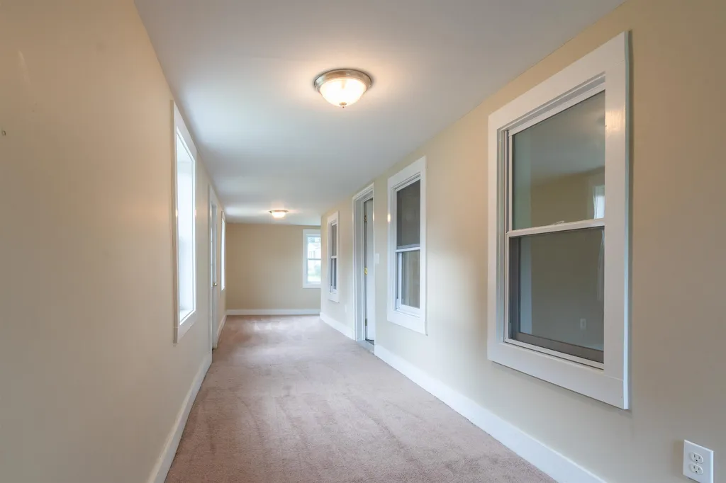 22 Cote Circle Raymond NH 03077