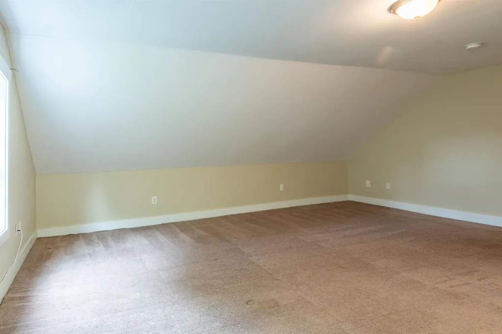 22 Cote Circle Raymond NH 03077