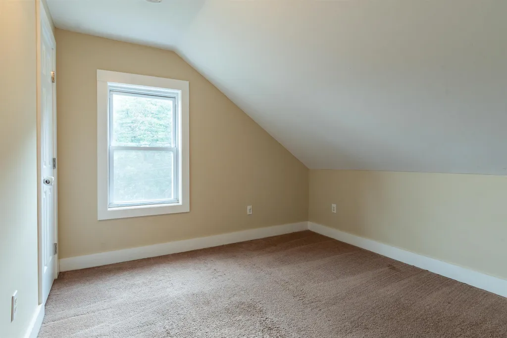 22 Cote Circle Raymond NH 03077