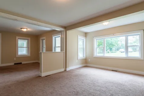 22 Cote Circle Raymond NH 03077