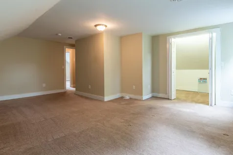 22 Cote Circle Raymond NH 03077