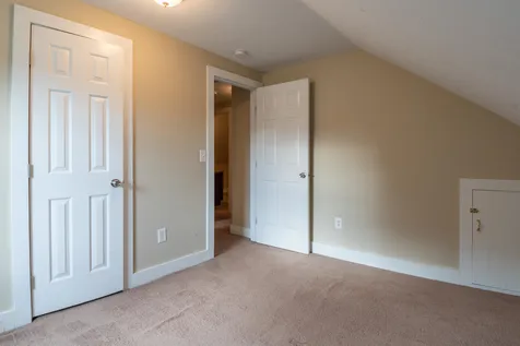 22 Cote Circle Raymond NH 03077