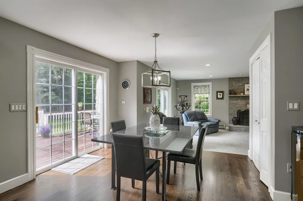 4 Coachman Road Windham NH 03087
