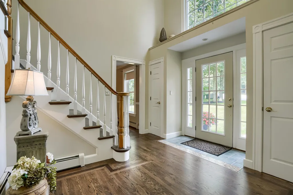 4 Coachman Road Windham NH 03087