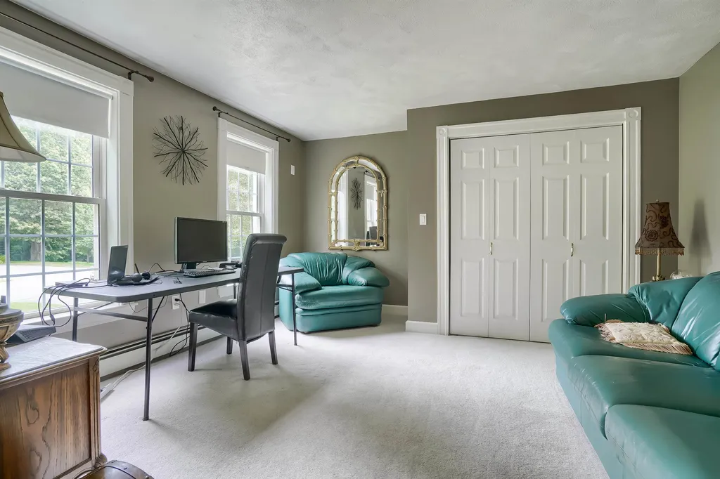 4 Coachman Road Windham NH 03087