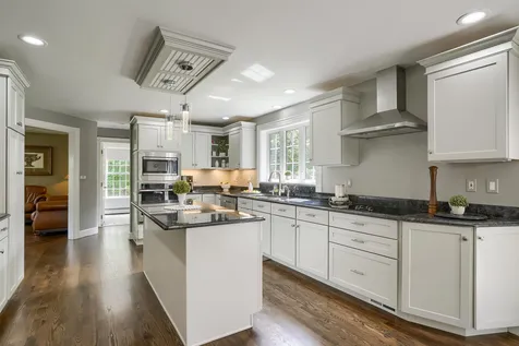 4 Coachman Road Windham NH 03087