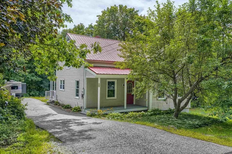 105 Fairview Avenue Henniker NH 03242