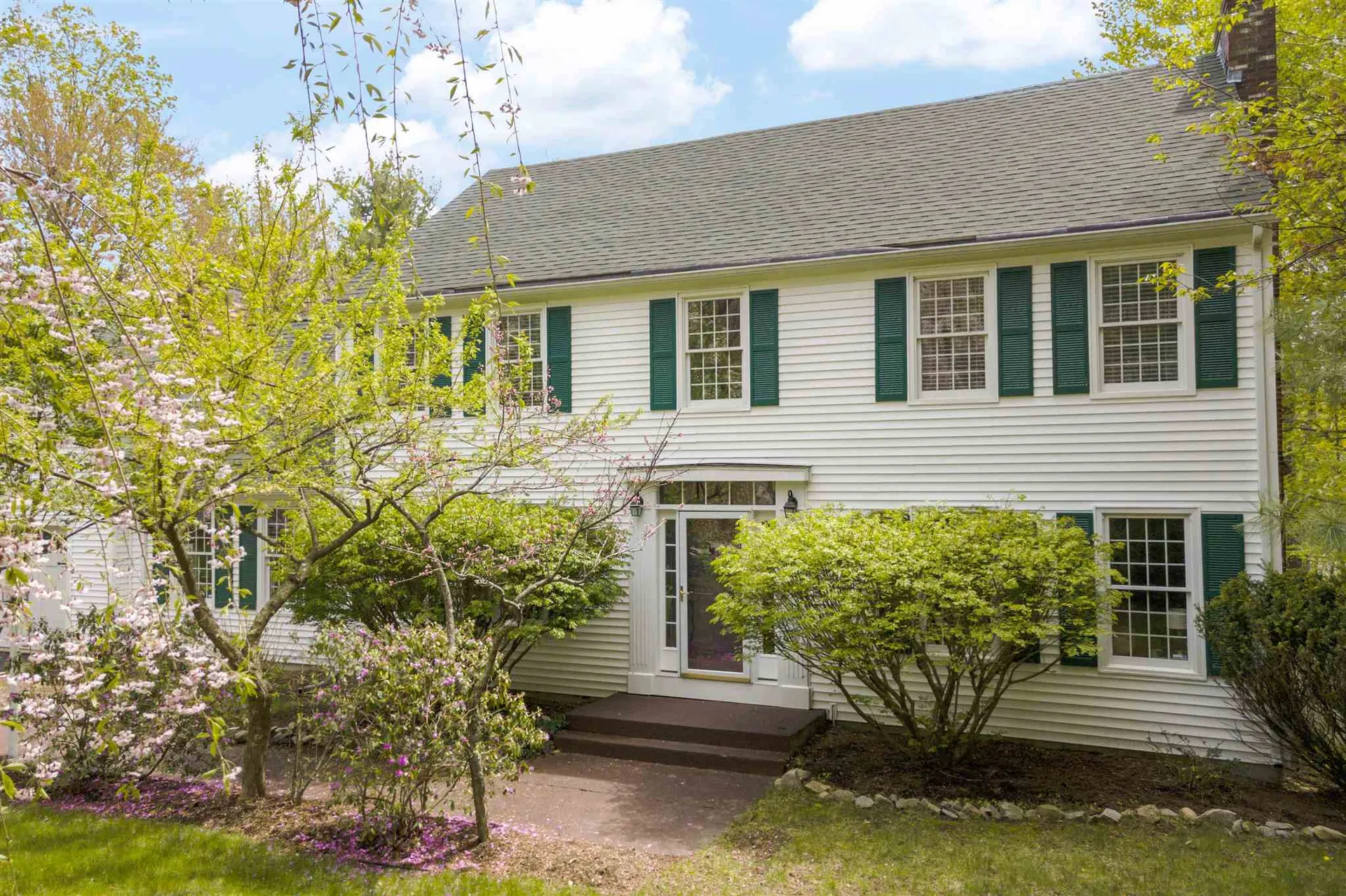 71 Oriole Drive Bedford NH 03110