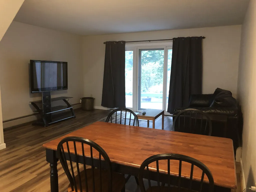 40 Heather Drive Hartford VT 05001