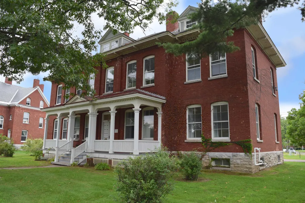 504 Dalton Drive Colchester VT 05446