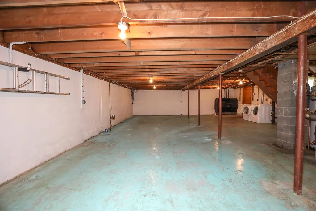 55 Wayland Avenue Manchester NH 03109