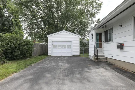 55 Wayland Avenue Manchester NH 03109
