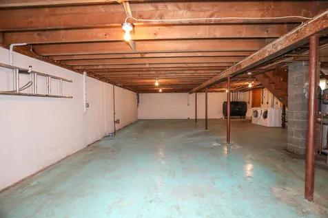 55 Wayland Avenue Manchester NH 03109