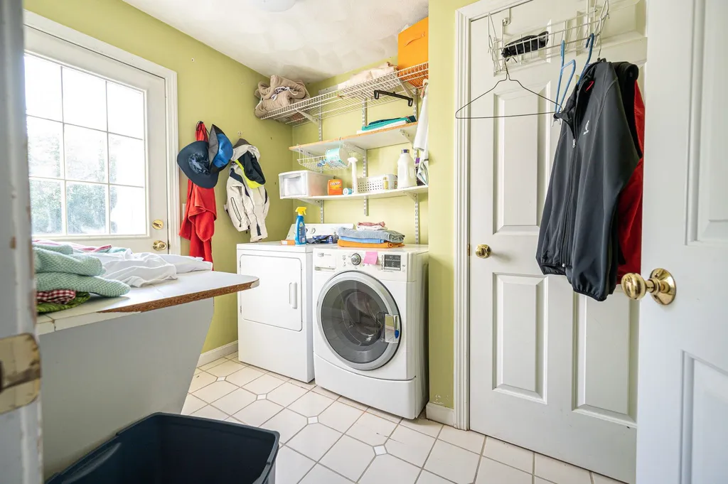 15 Meaghan Way Greenland NH 03840