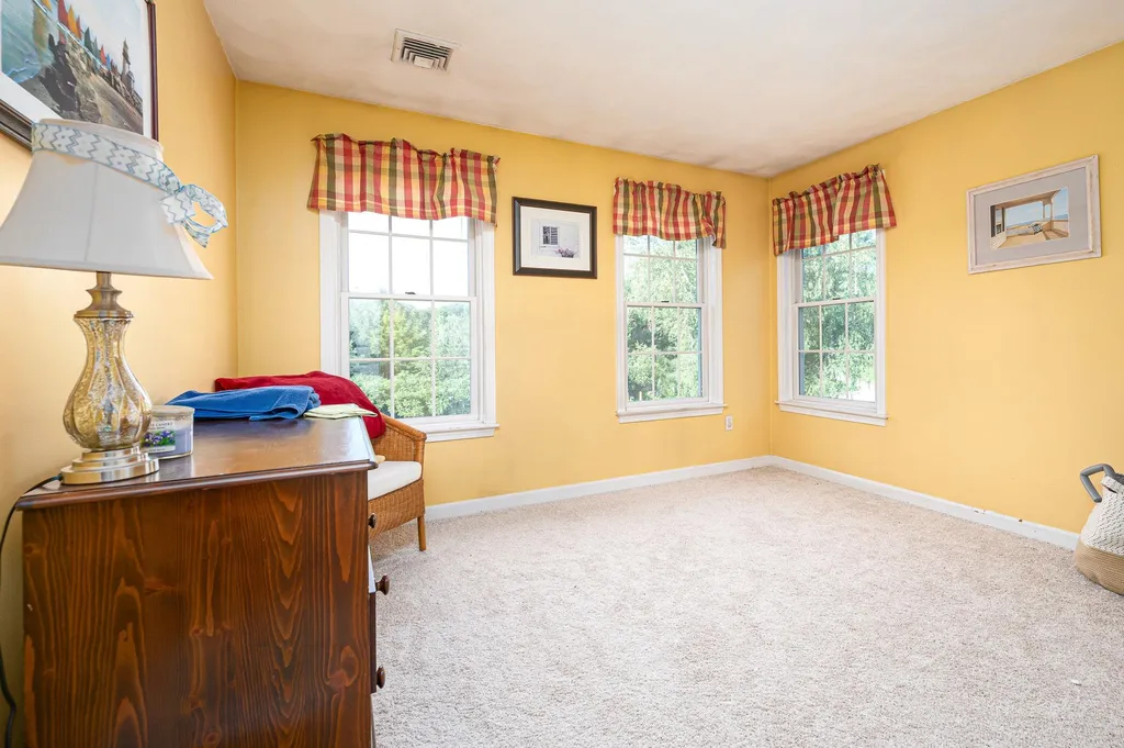 15 Meaghan Way Greenland NH 03840