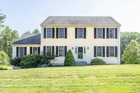15 Meaghan Way Greenland NH 03840