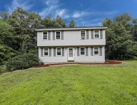27 Hope Hill Road Derry NH 03038