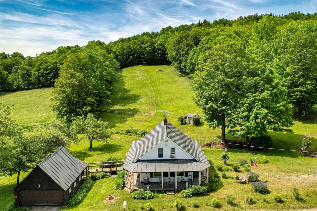 369 Brook Road Chelsea VT 05038