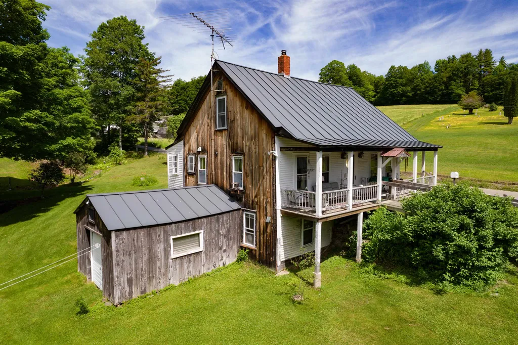 369 Brook Road Chelsea VT 05038