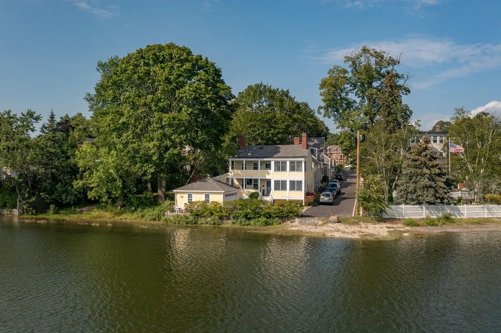 77 Wentworth Street Portsmouth NH 03801
