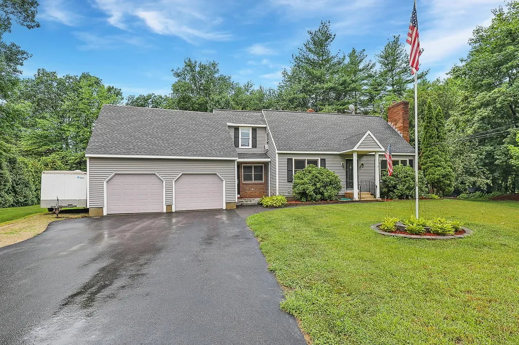 47 Garden Drive Litchfield NH 03052
