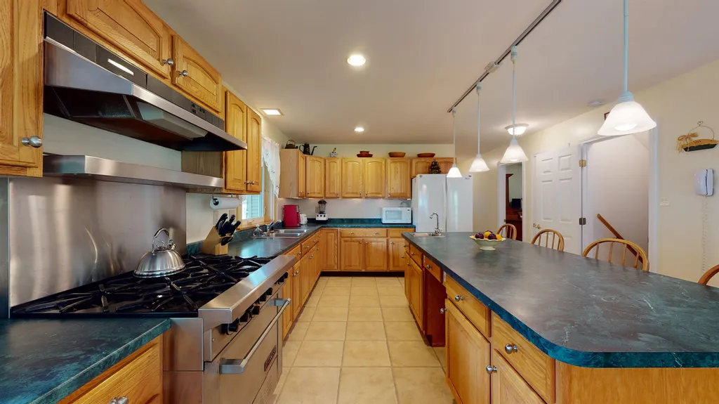 242 Pine Lane Salisbury VT 05769
