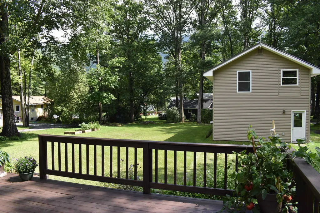 242 Pine Lane Salisbury VT 05769