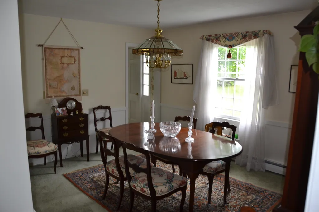 188 North Main Street Wolfeboro NH 03894