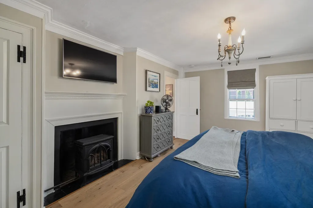 28 Dennett Street Portsmouth NH 03801
