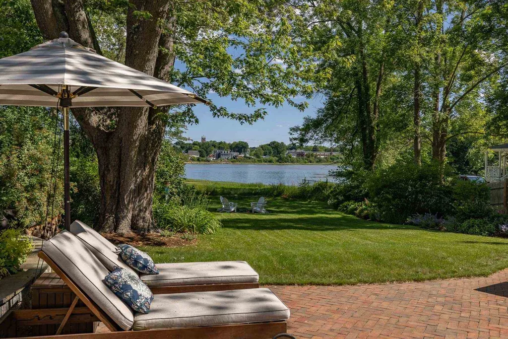 28 Dennett Street Portsmouth NH 03801