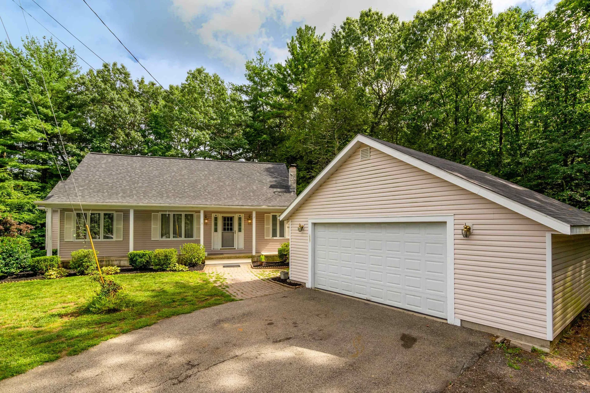 17 Charles Henry Way Seabrook NH 03874