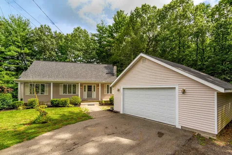 17 Charles Henry Way Seabrook NH 03874
