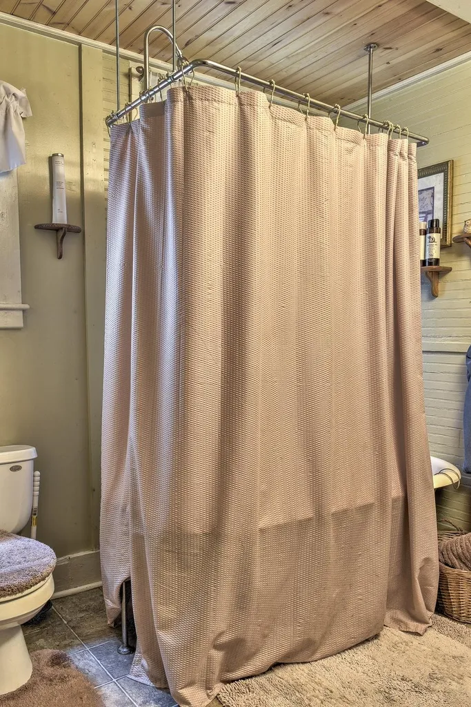 81 Highland Avenue Hinsdale NH 03451