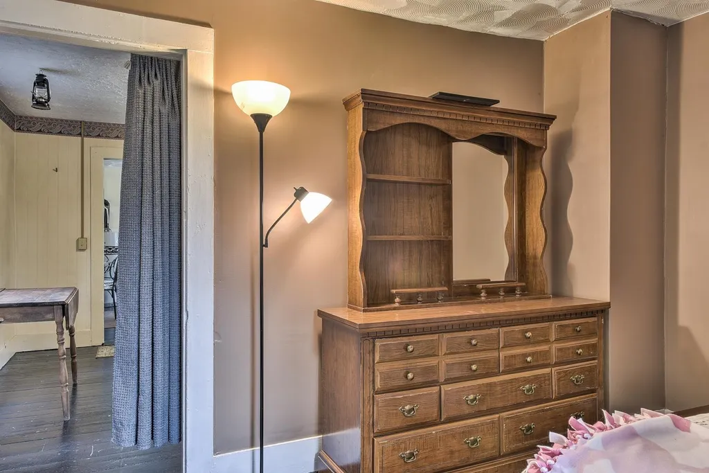 81 Highland Avenue Hinsdale NH 03451