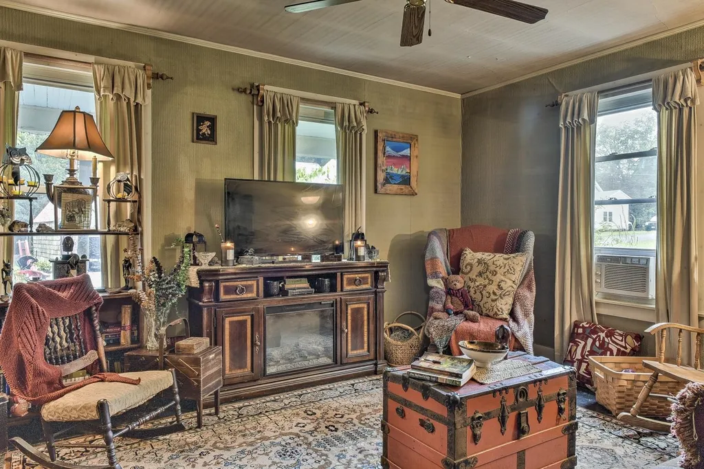 81 Highland Avenue Hinsdale NH 03451