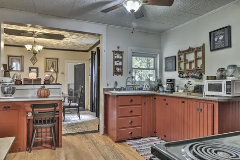 81 Highland Avenue Hinsdale NH 03451