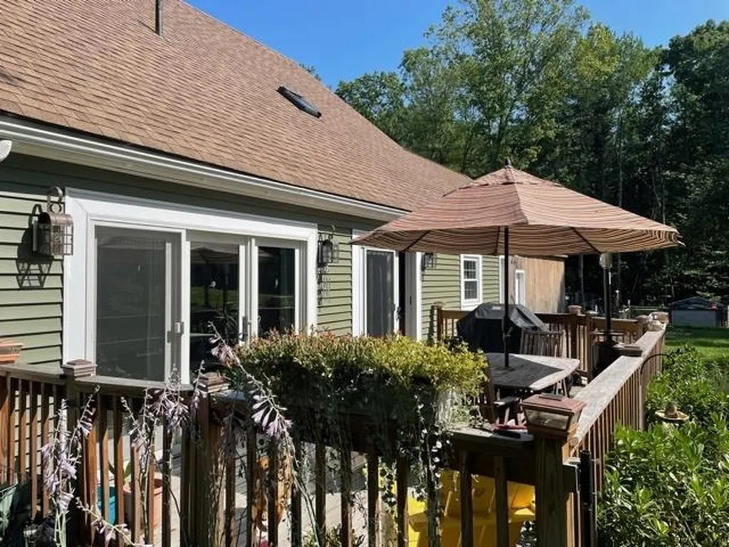61 Freshet Road Madbury NH 03823
