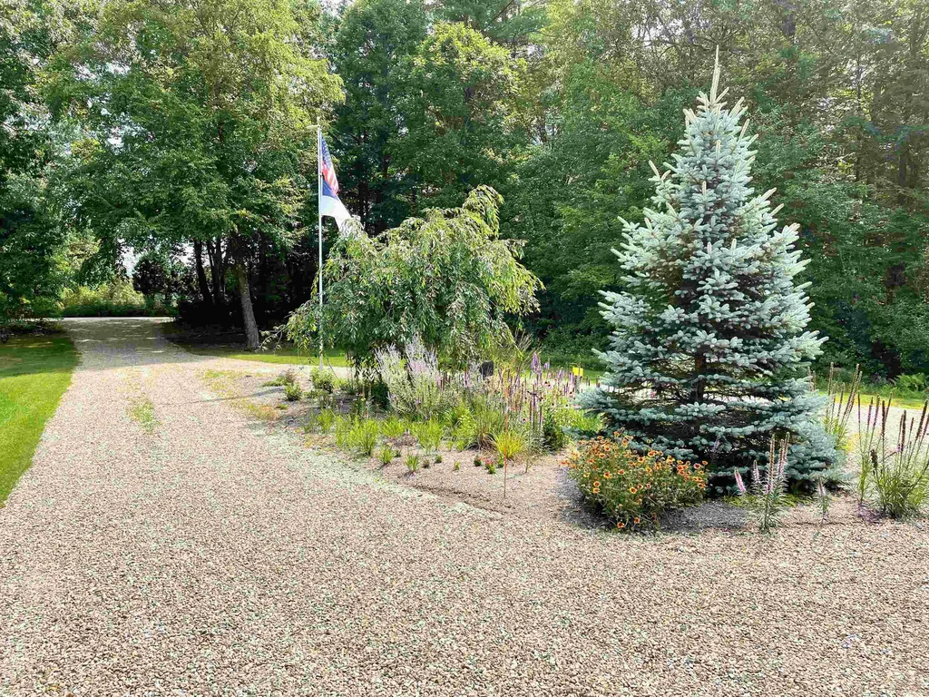 61 Freshet Road Madbury NH 03823
