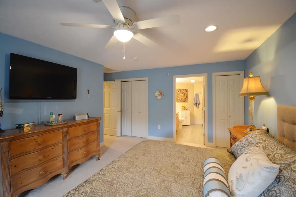 1 Sterling Hill Lane Exeter NH 03833