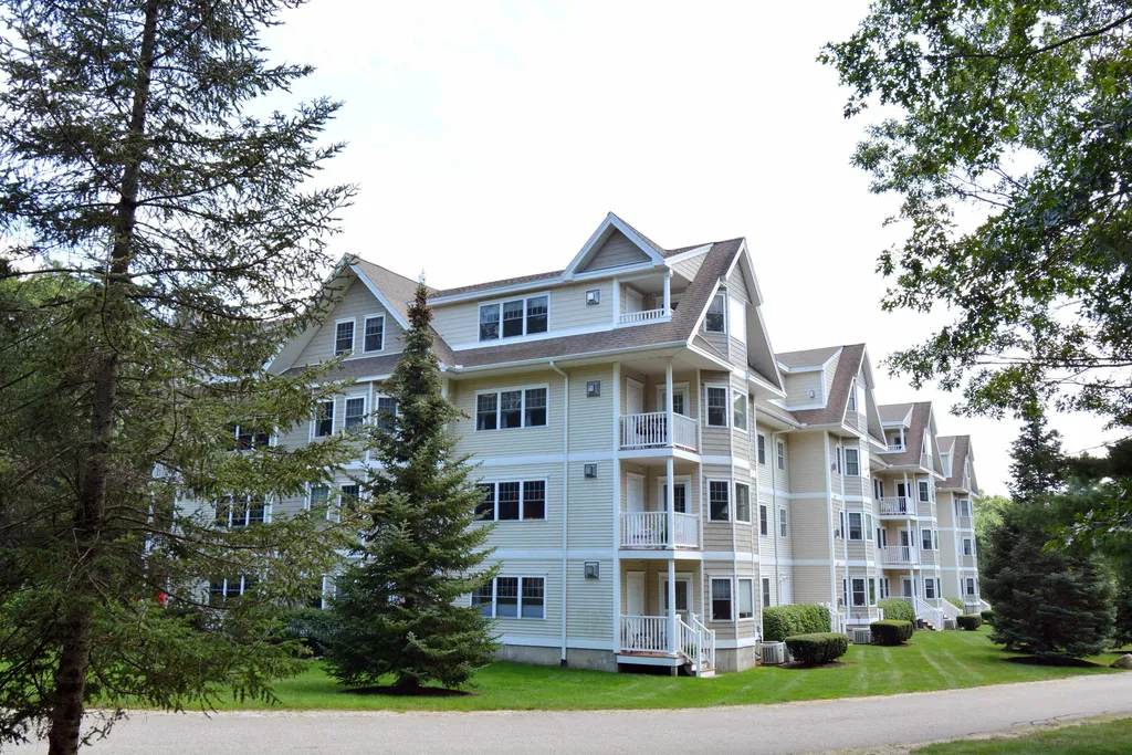 1 Sterling Hill Lane Exeter NH 03833