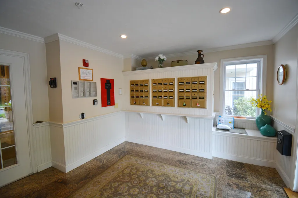 1 Sterling Hill Lane Exeter NH 03833