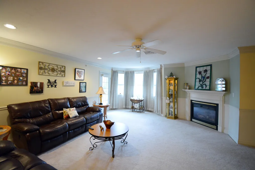1 Sterling Hill Lane Exeter NH 03833