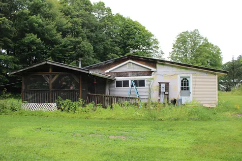 1735 Cross Road Strafford VT 05072