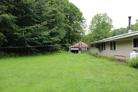 1735 Cross Road Strafford VT 05072
