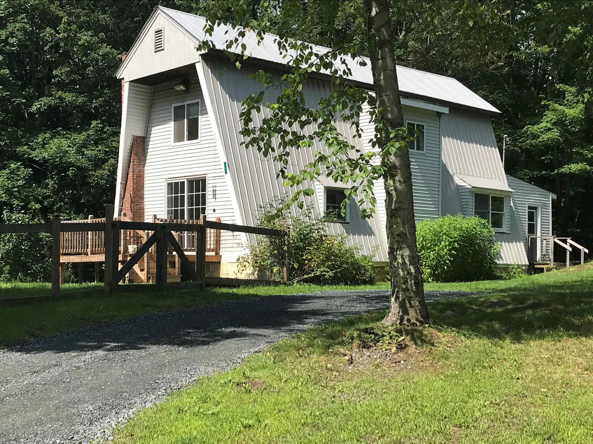 1806 Cross Road Strafford VT 05072