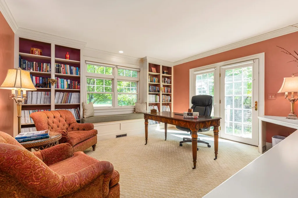 27 Country Farm Road Stratham NH 03885
