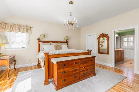 27 Country Farm Road Stratham NH 03885